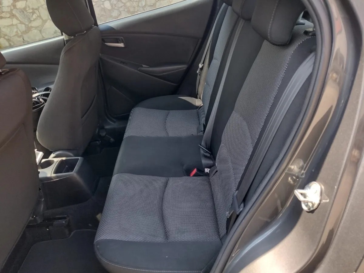 
								mazda mazda2 grandtouring at full									