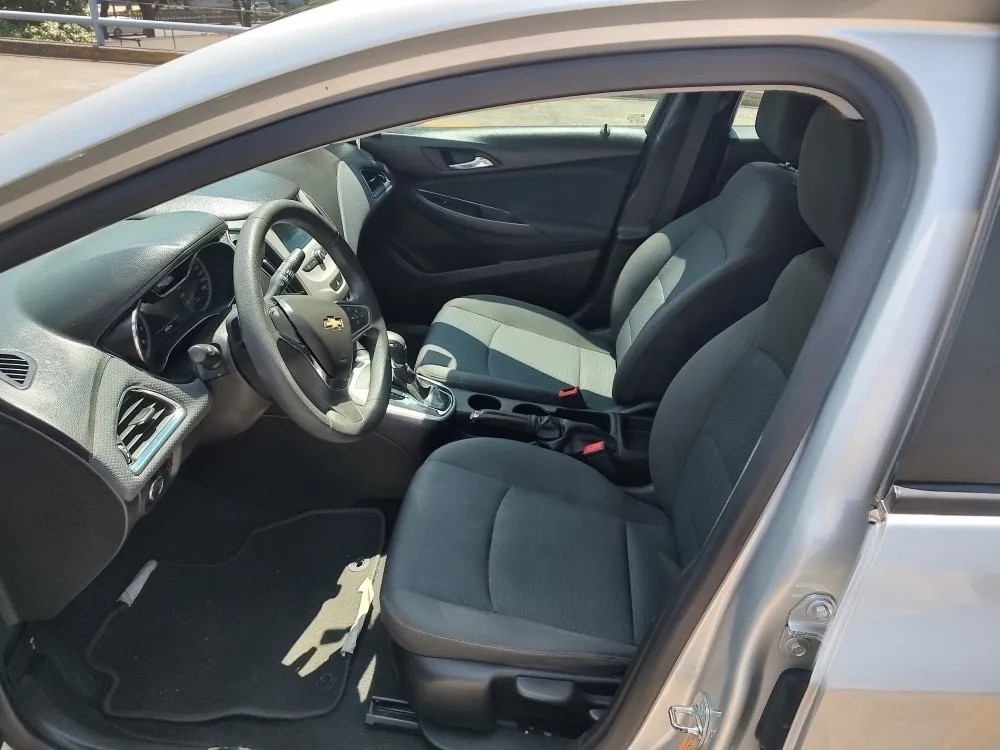 
								chevrolet onix 2017 lt full									