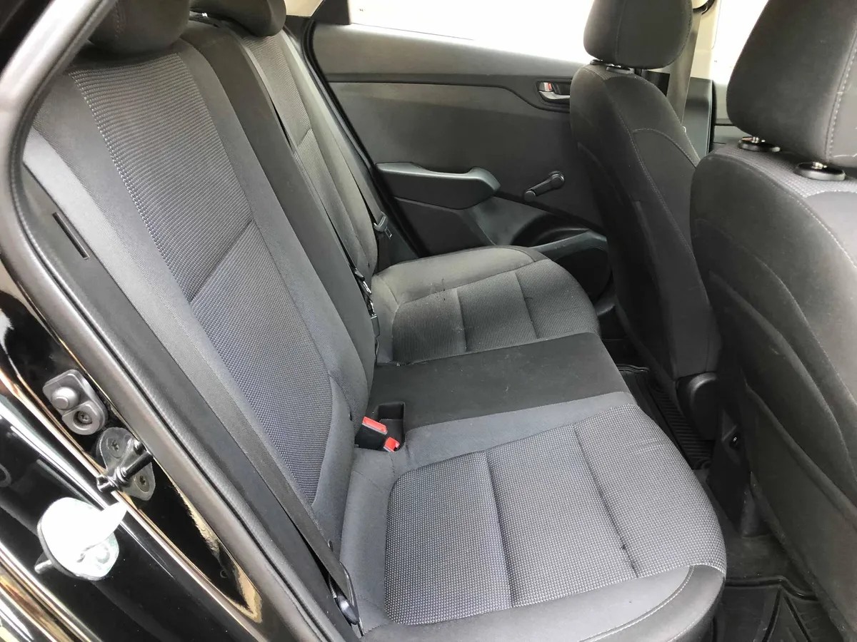 
								hyundai accent gls at full									
