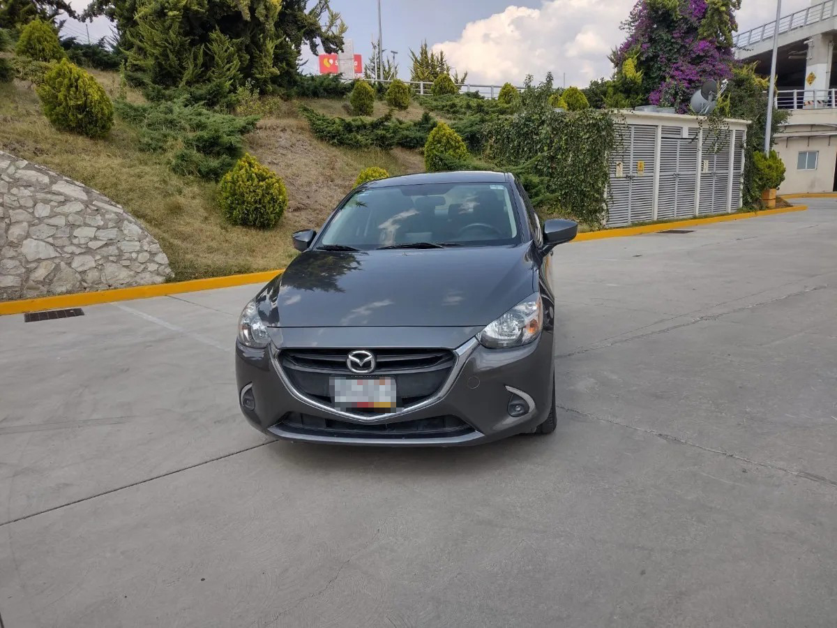 
								mazda mazda2 grandtouring at full									