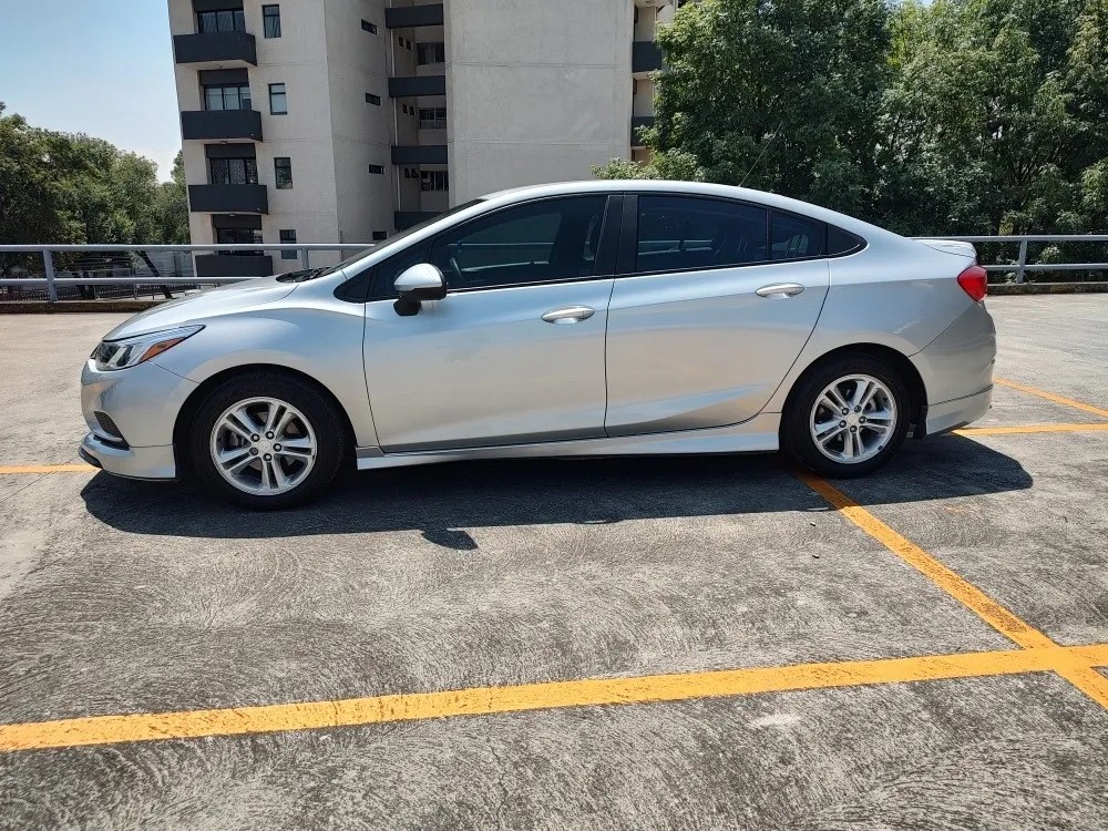 
								chevrolet onix 2017 lt full									