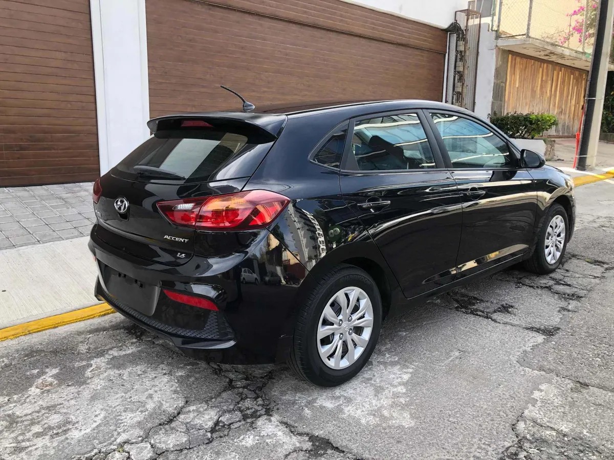 
								hyundai accent gls at full									