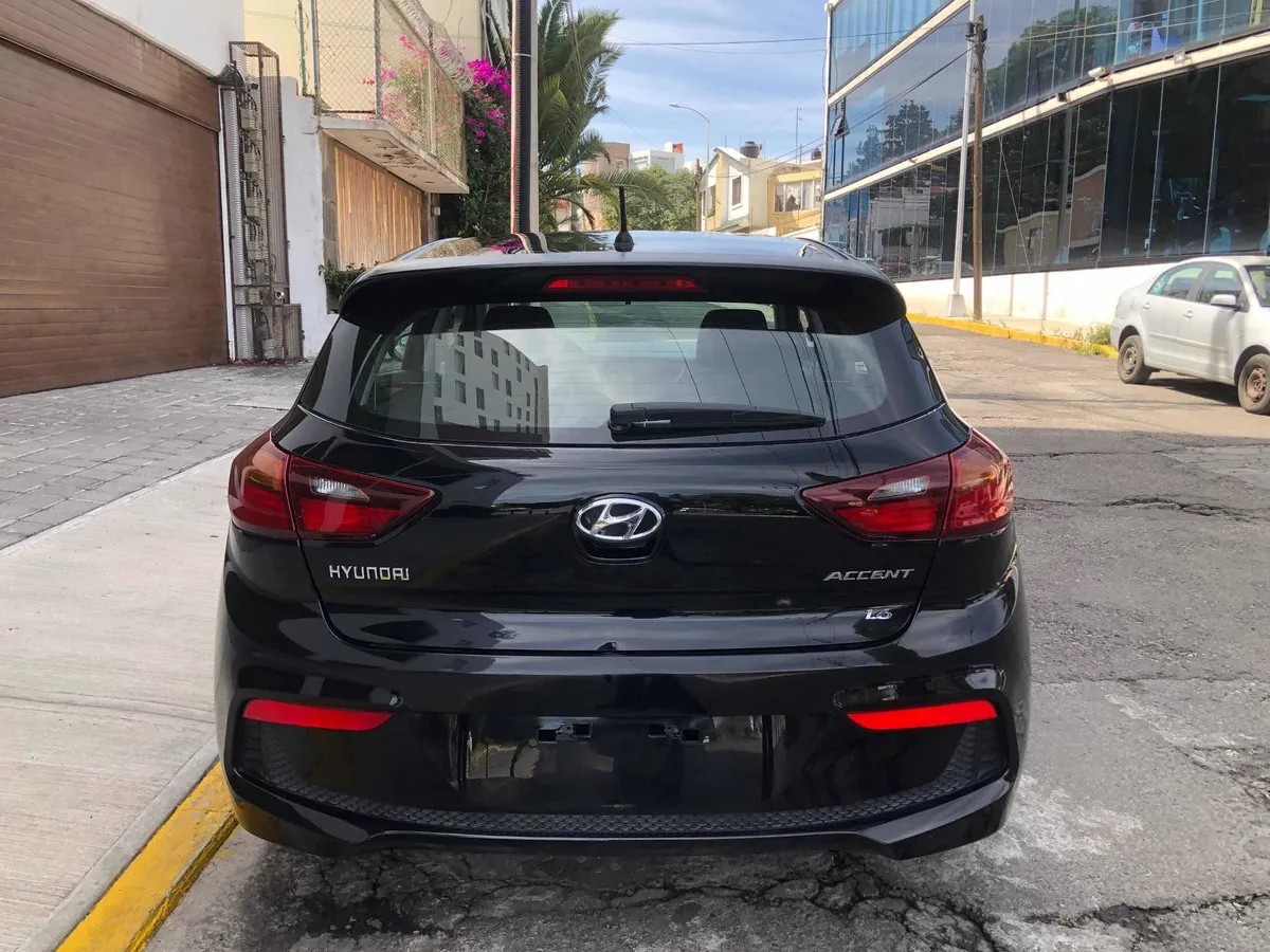 
								hyundai accent gls at full									