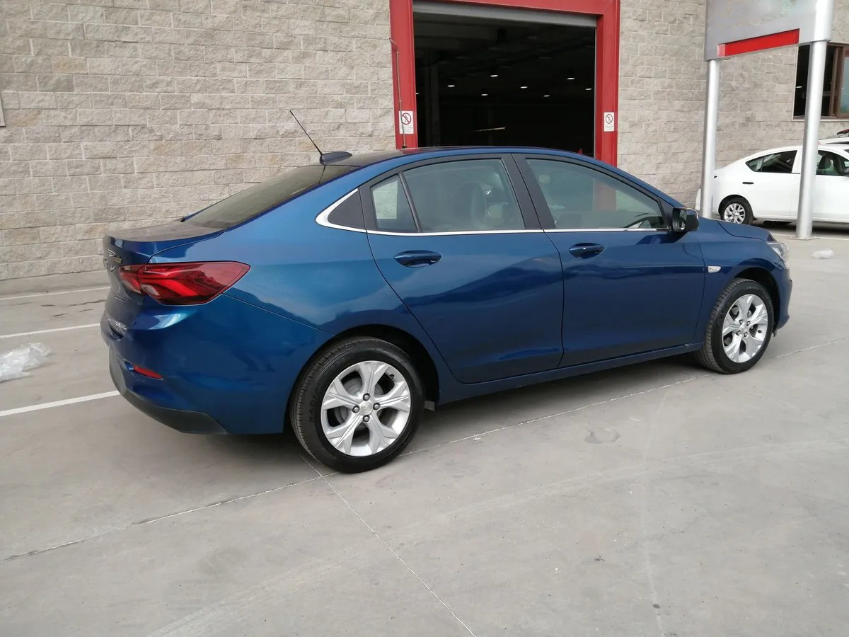
								chevrolet onix at premier full									