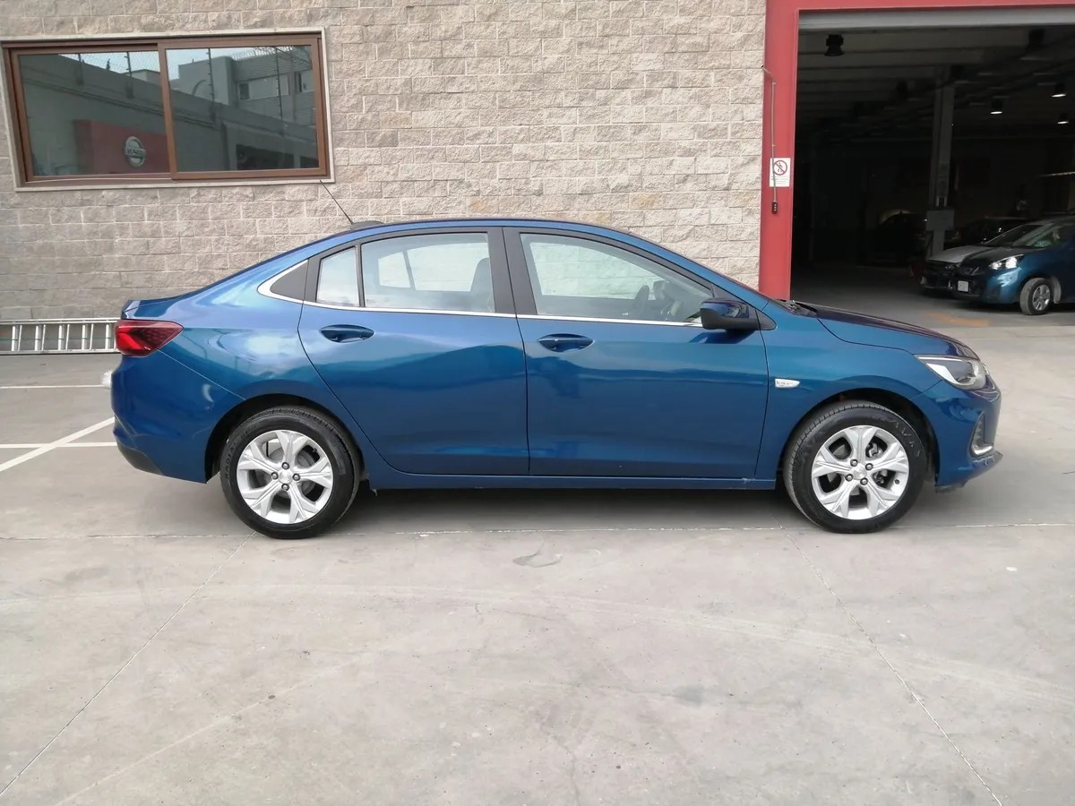 
								chevrolet onix at premier full									