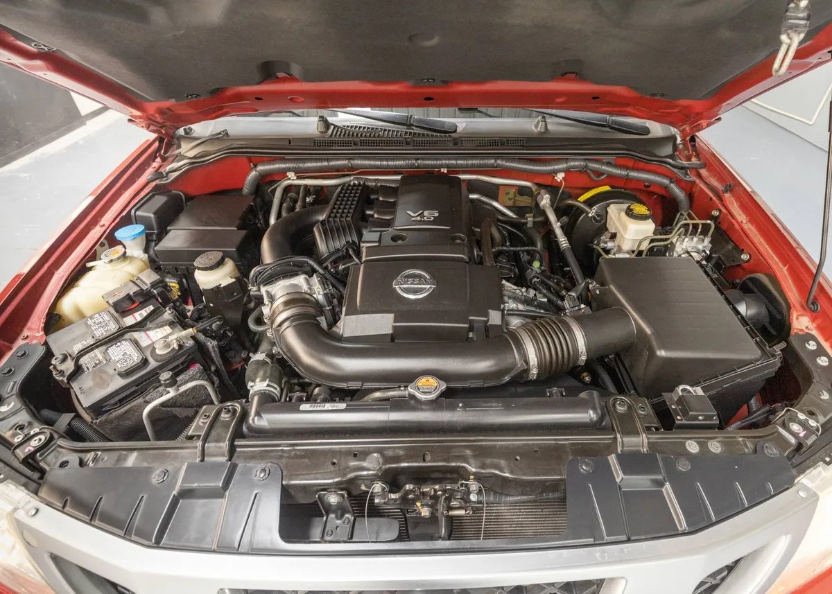
								nissan frontier at pro 4x full									