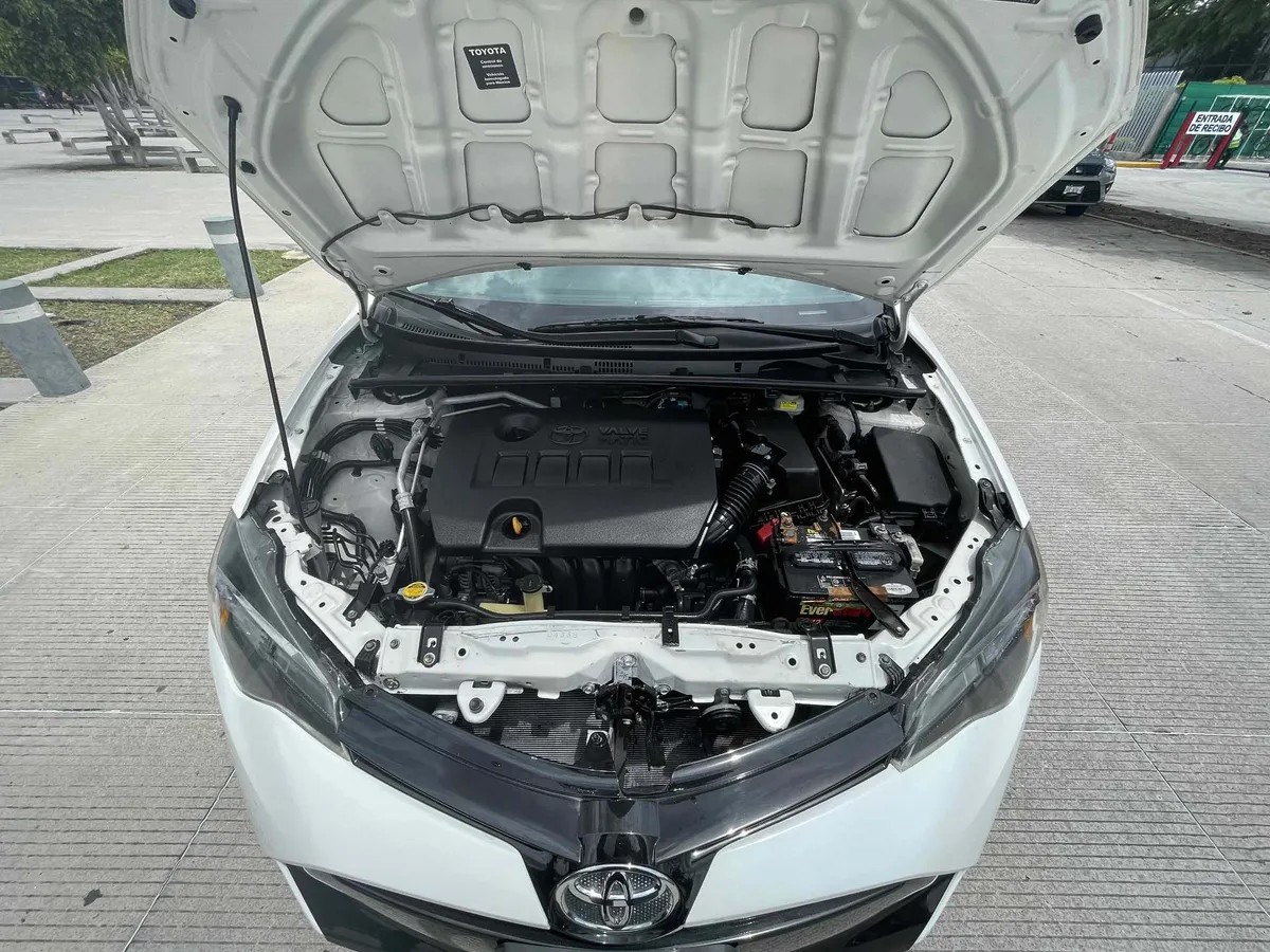 
								toyota corolla mt base full									