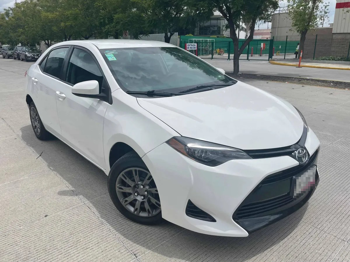 
								toyota corolla mt base full									