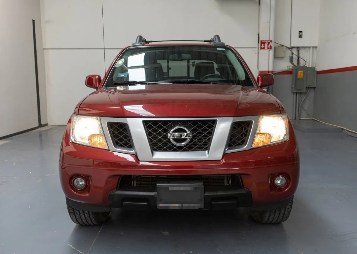 
								nissan frontier at pro 4x full									