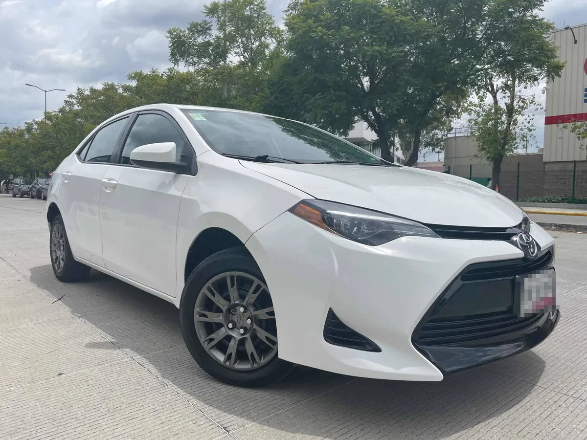 
								toyota corolla mt base full									