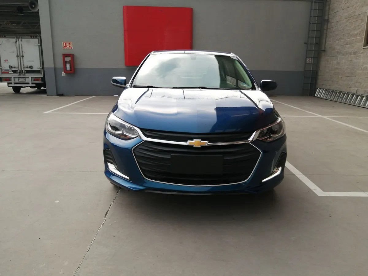 
								chevrolet onix at premier full									