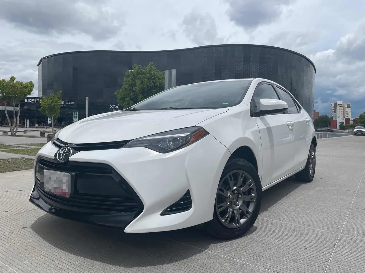 
								toyota corolla mt base full									