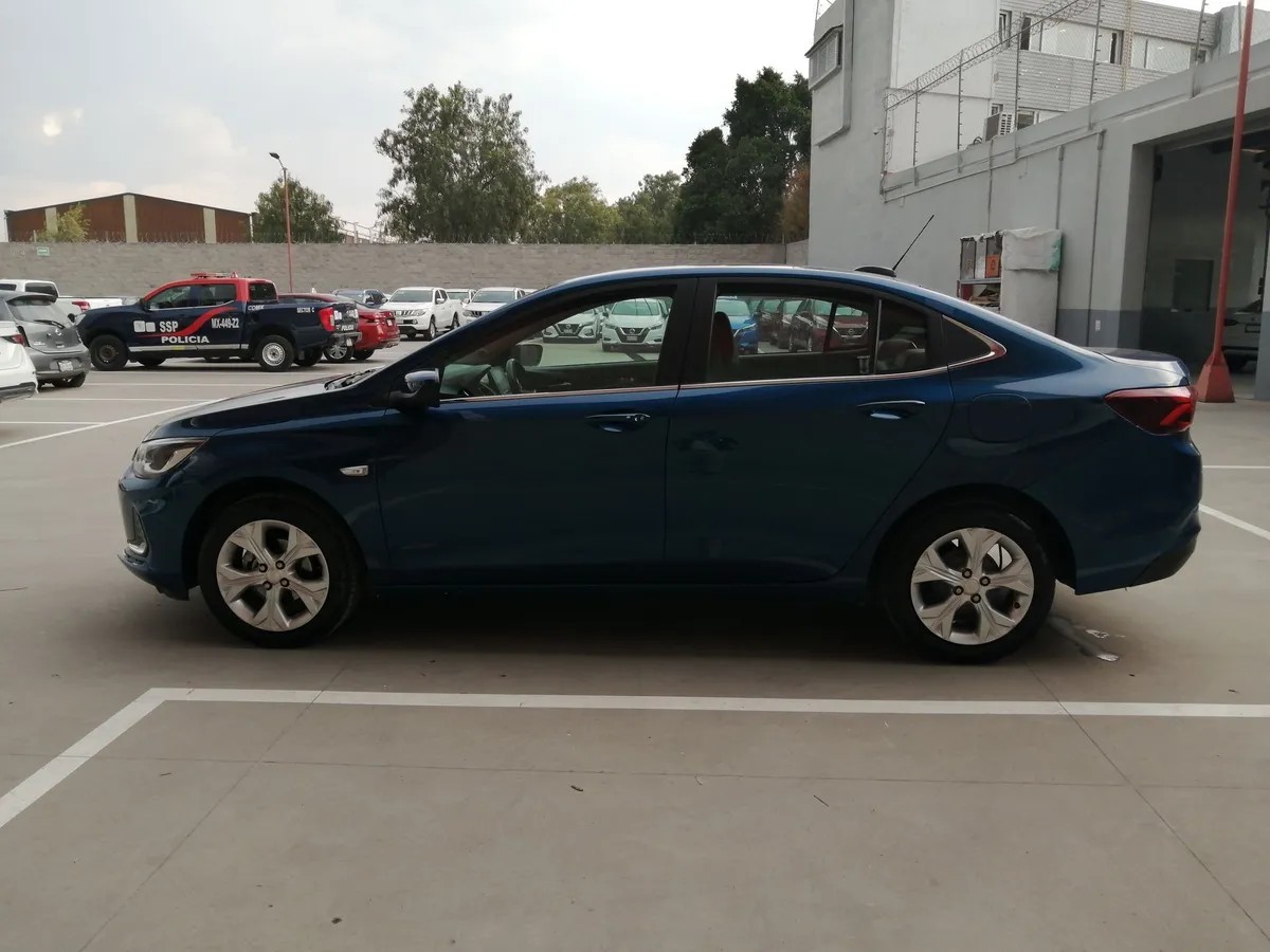 
								chevrolet onix at premier full									