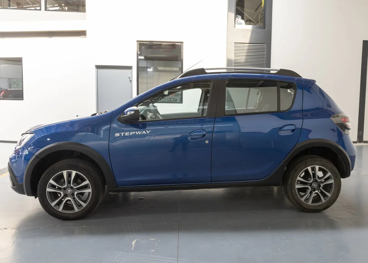 
								renault stepway mt intens full									