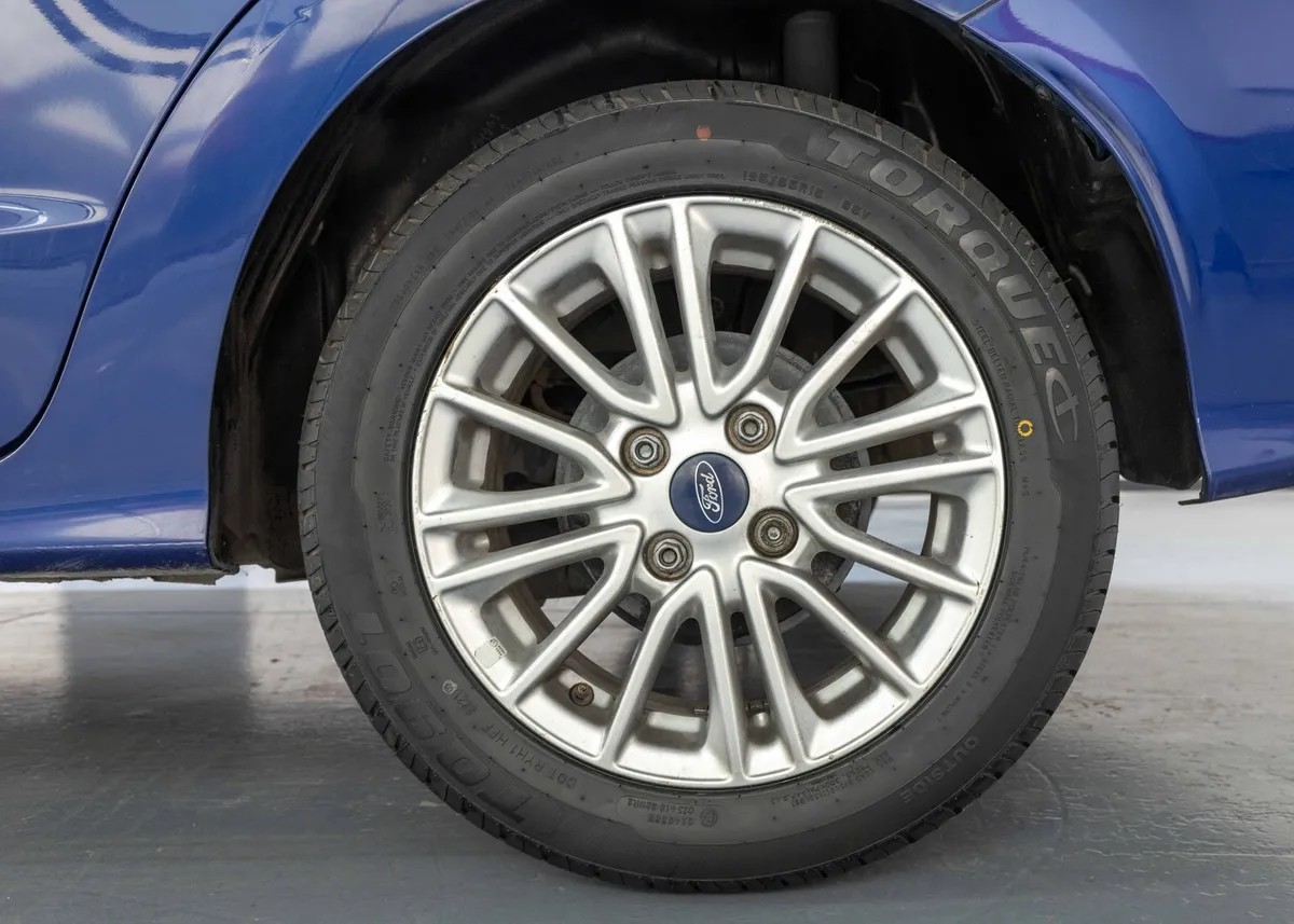
								ford figo mt energy full									