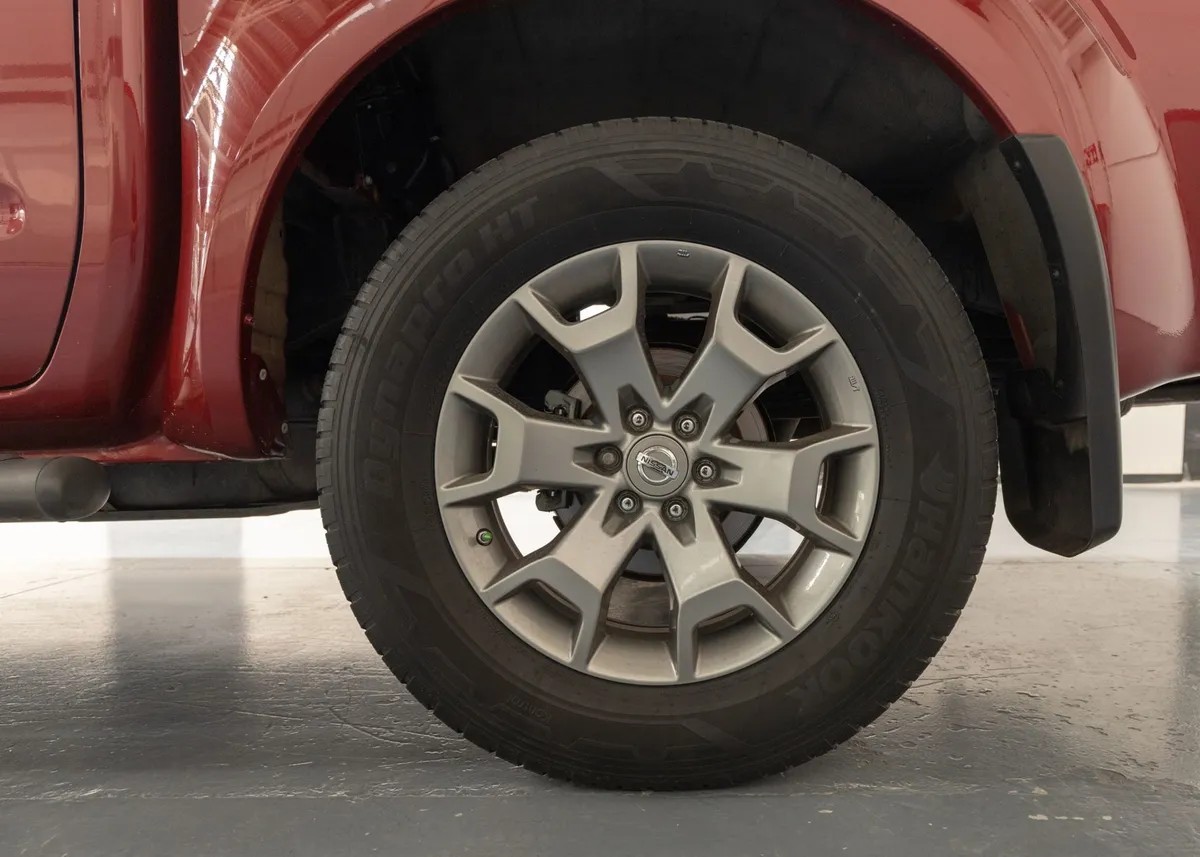 
								nissan frontier at pro 4x full									