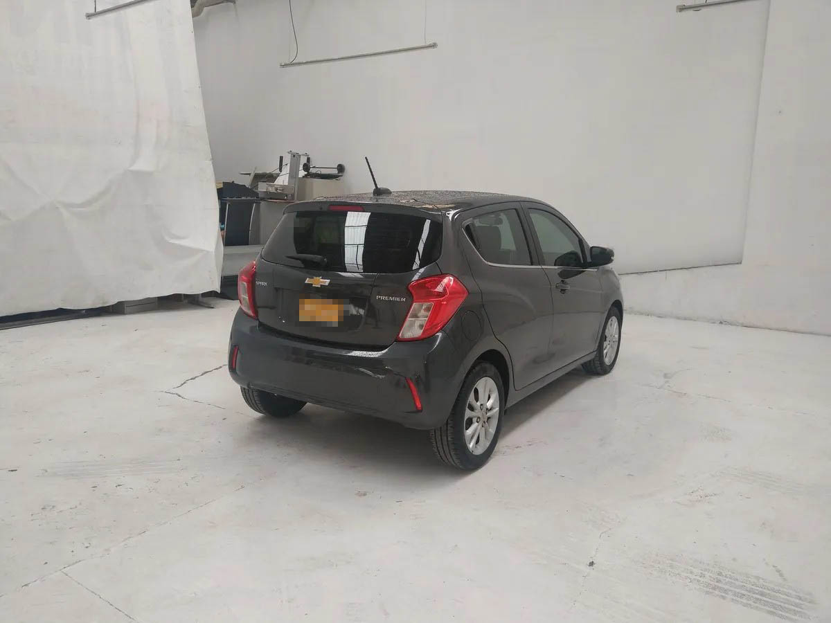 
								chevrolet spark at premier full									