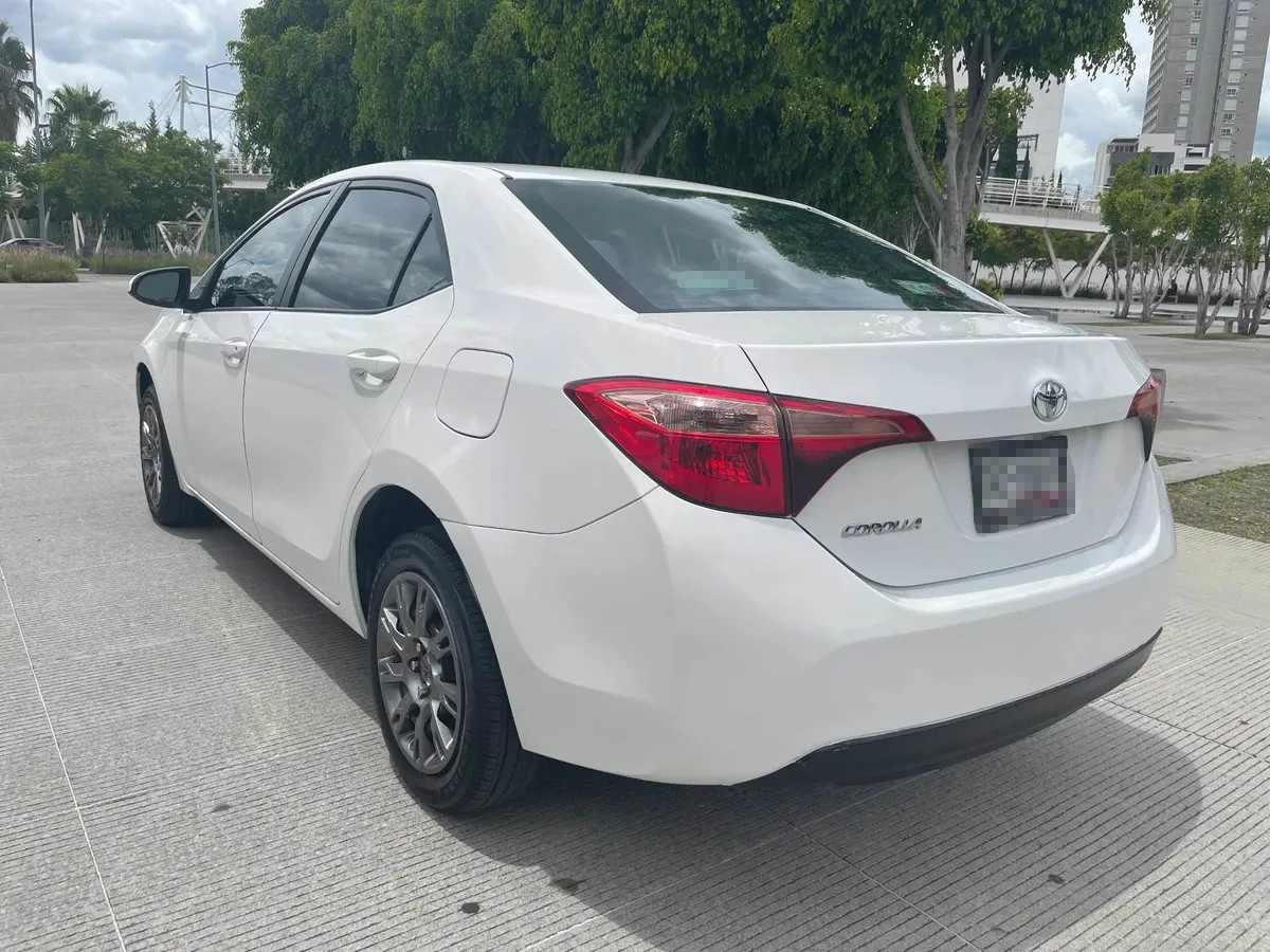 
								toyota corolla mt base full									