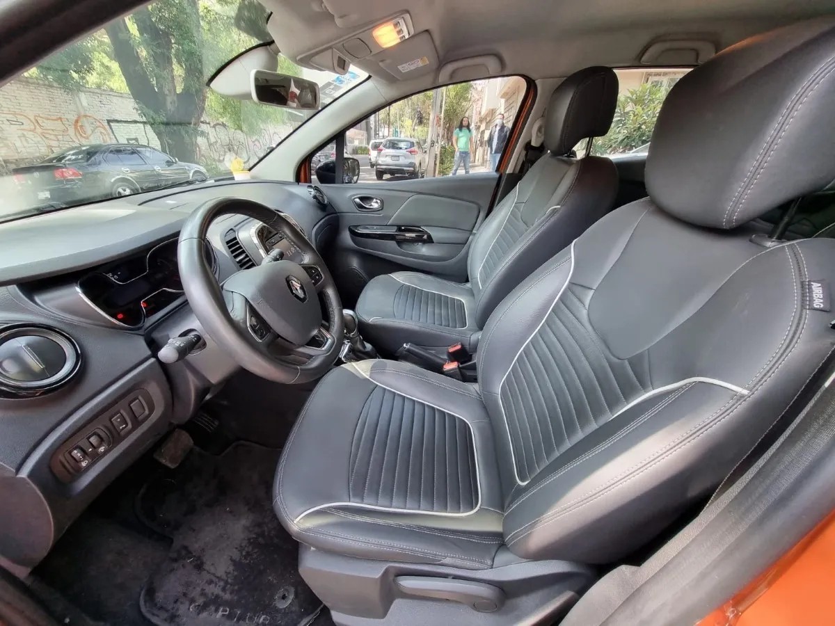 
								renault captur iconic full									