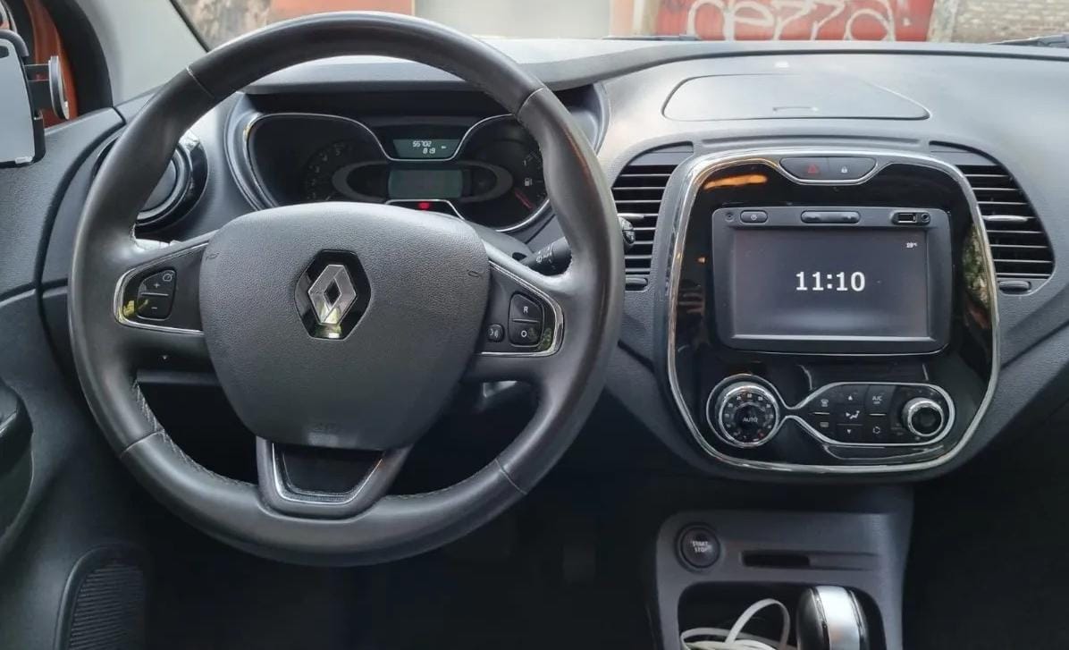 
								renault captur iconic full									