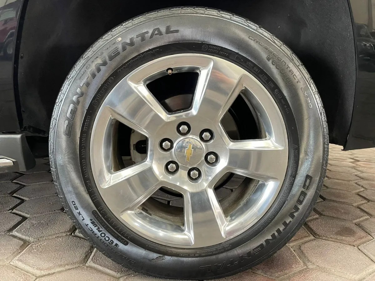 
								chevrolet suburban ltz full									