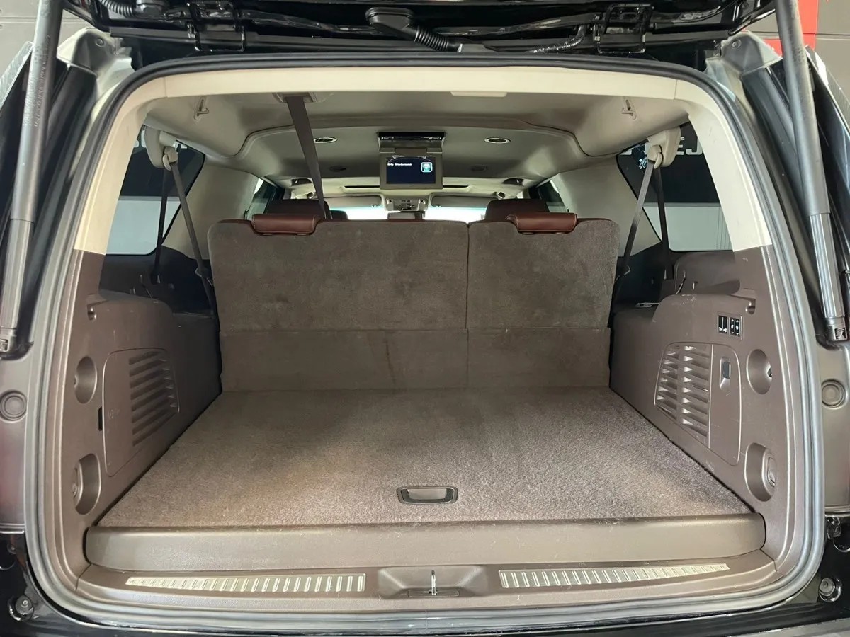 
								chevrolet suburban ltz full									