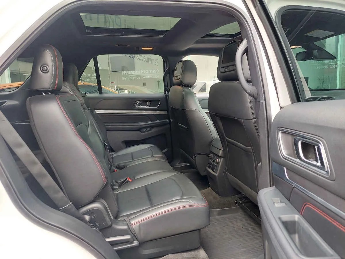 
								ford explorer sport full									