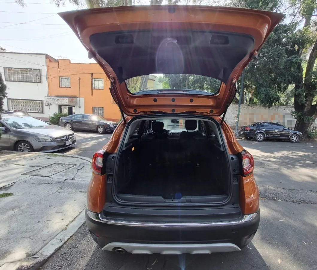 
								renault captur iconic full									