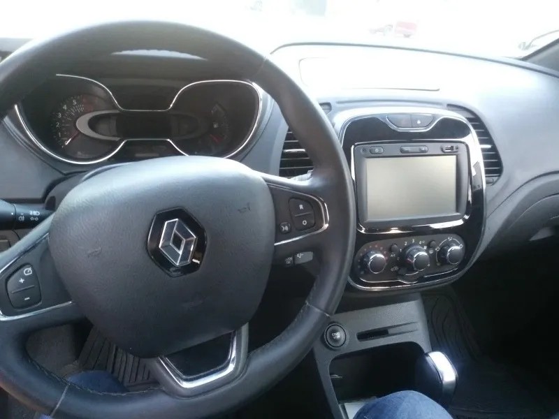 
								renault captur intens full									