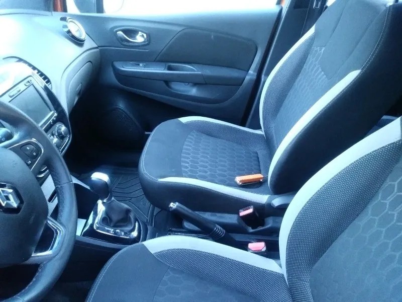 
								renault captur intens full									