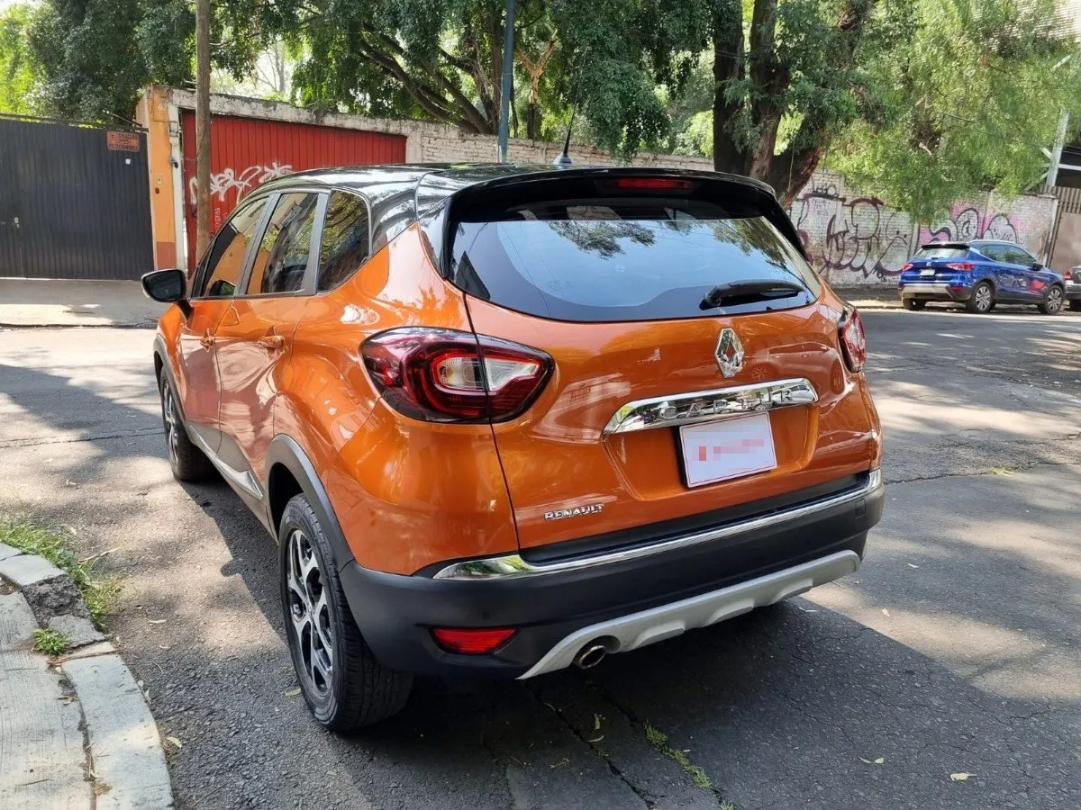 
								renault captur iconic full									