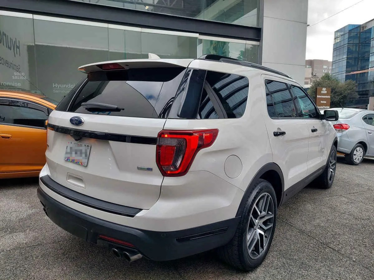 
								ford explorer sport full									