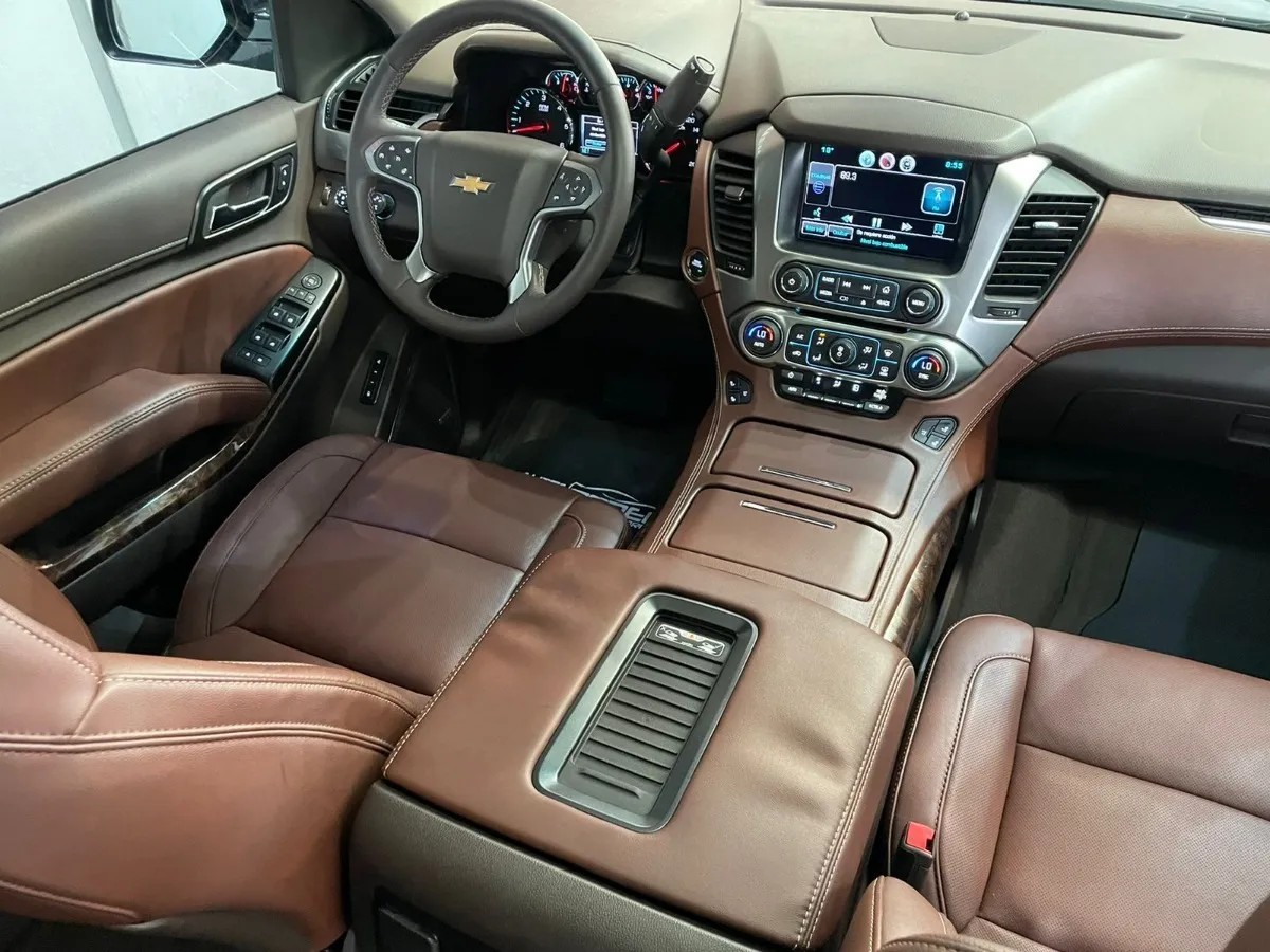 
								chevrolet suburban ltz full									