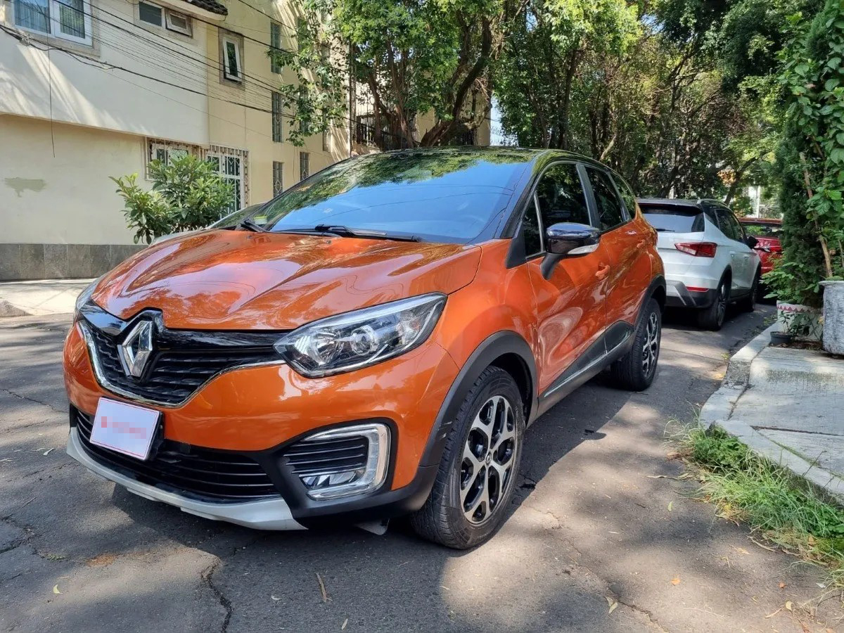 
								renault captur iconic full									
