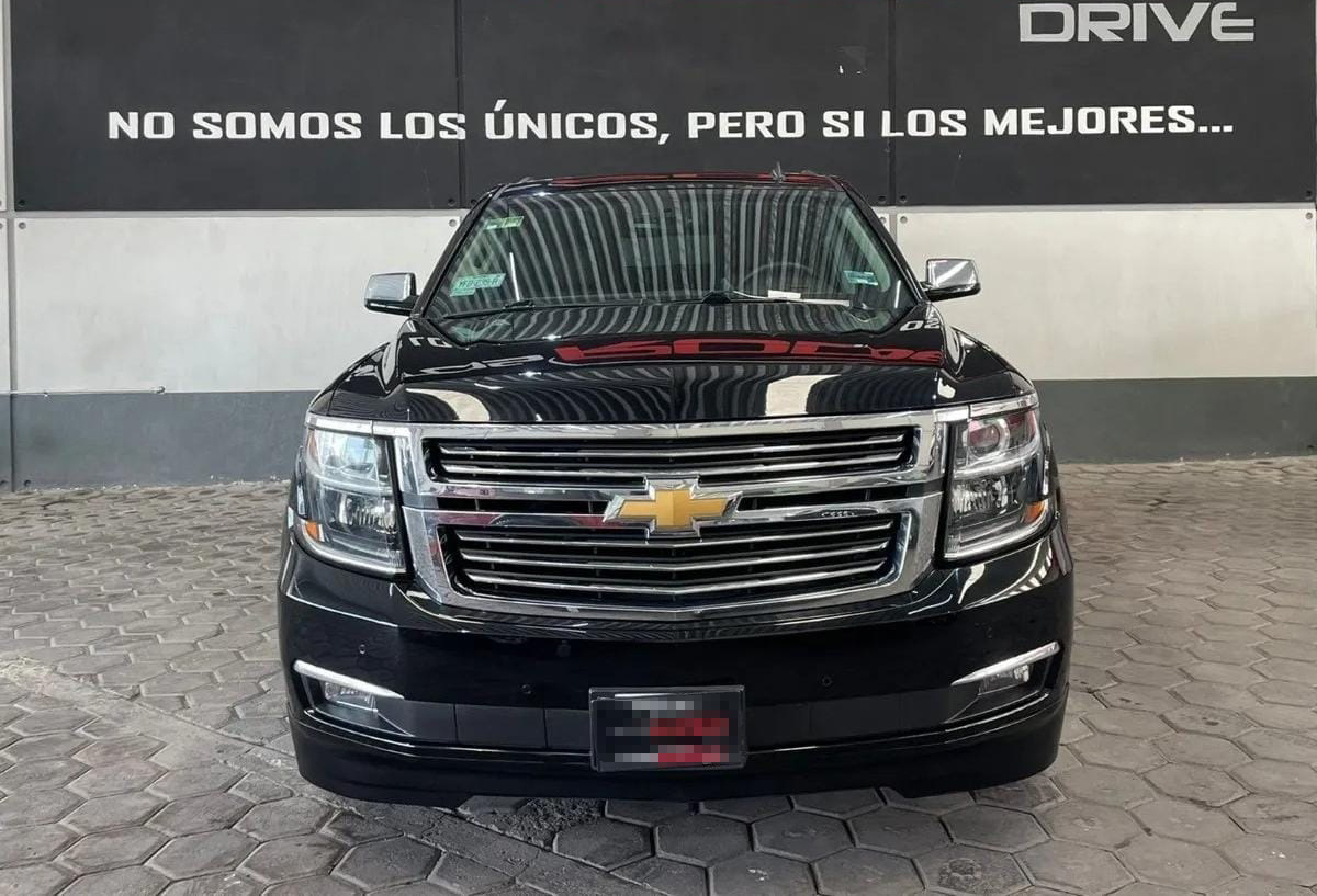 
								chevrolet suburban ltz full									