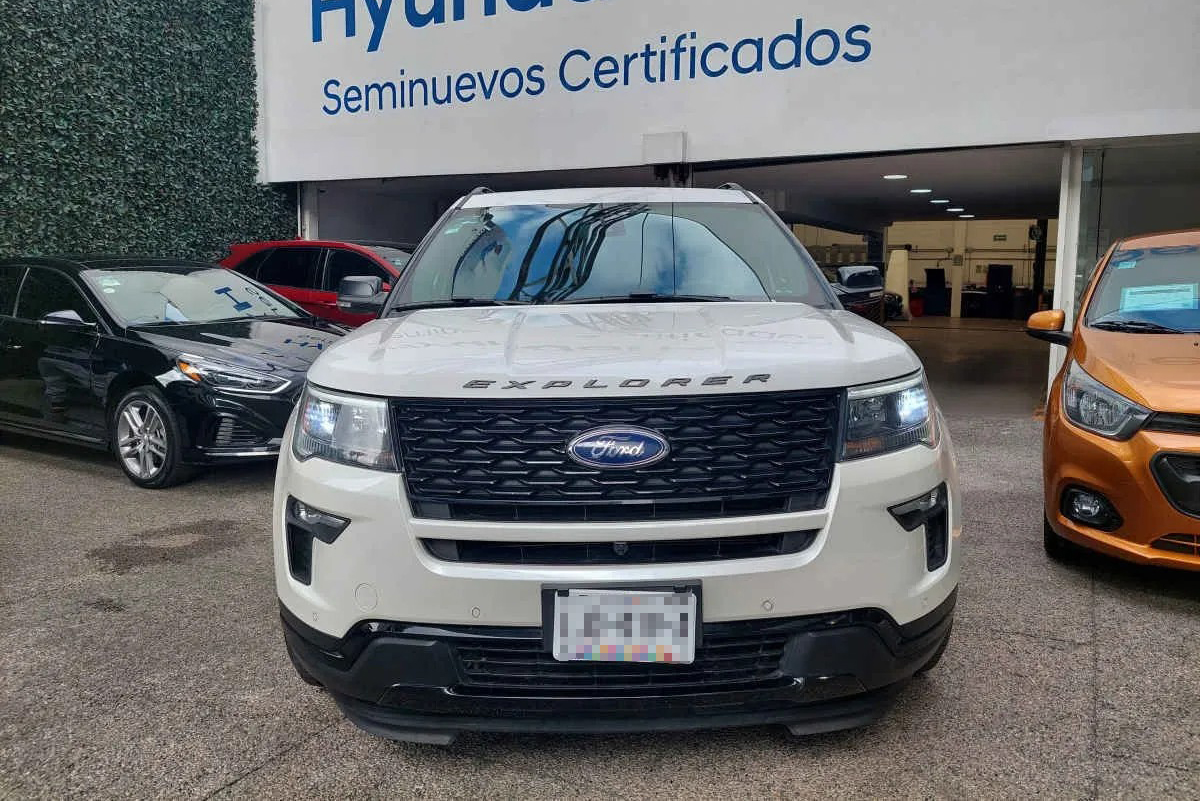 
								ford explorer sport full									